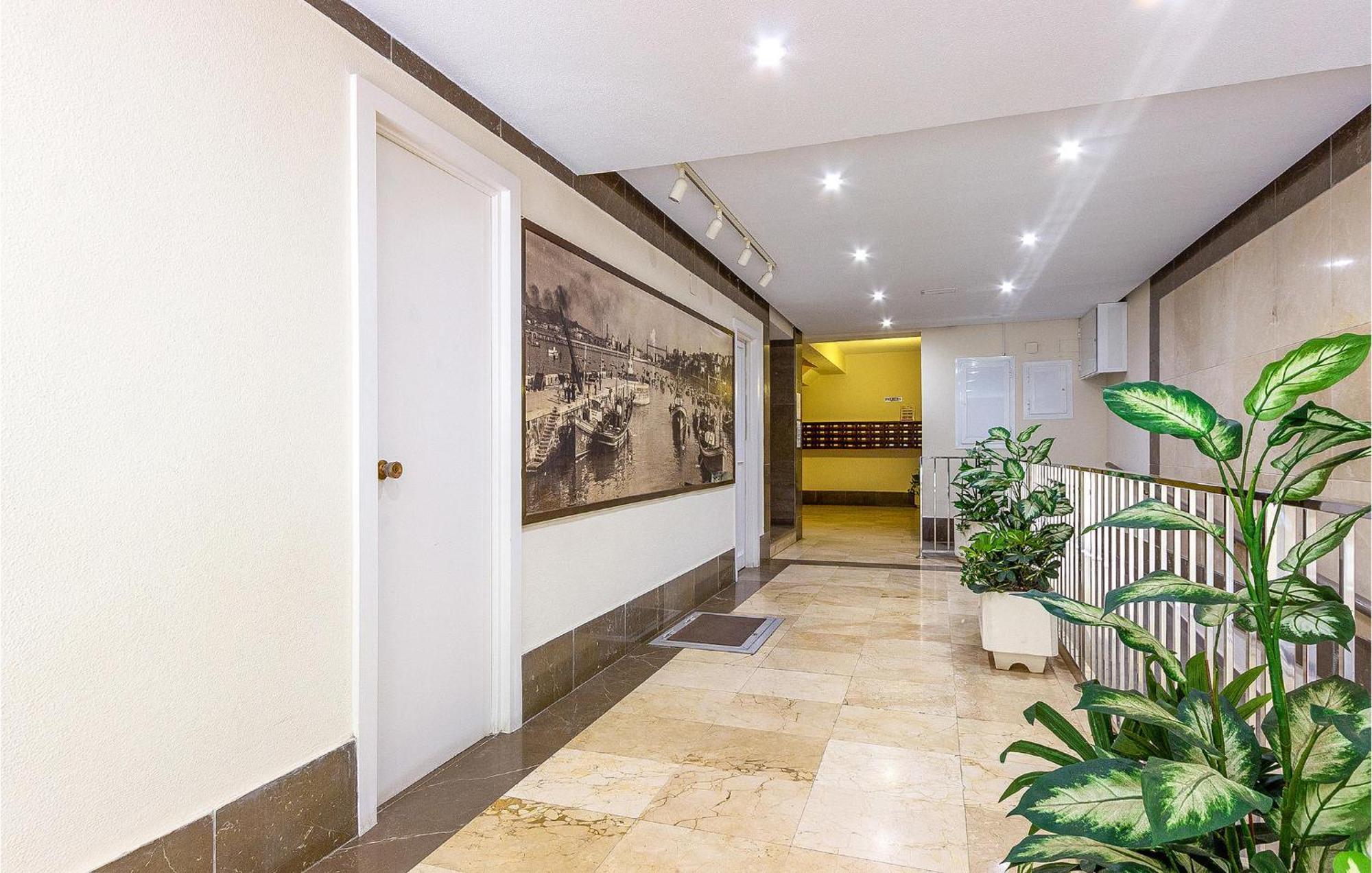 Lovely Apartment In Santa Pola With Kitchen エクステリア 写真
