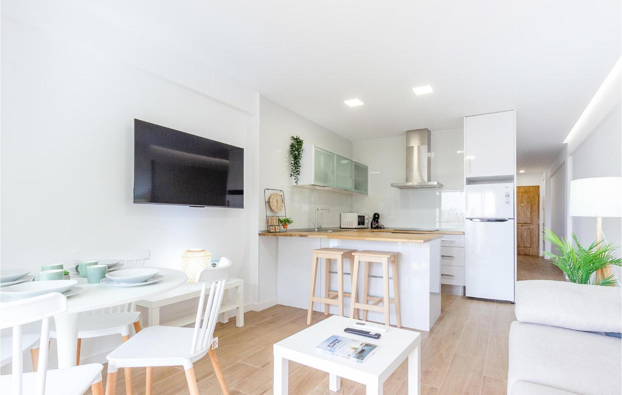 Lovely Apartment In Santa Pola With Kitchen エクステリア 写真